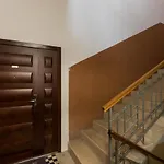Apartment Van Gogh